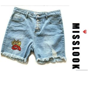 MISSLOOK women's size medium button front light wash blue jean shorts